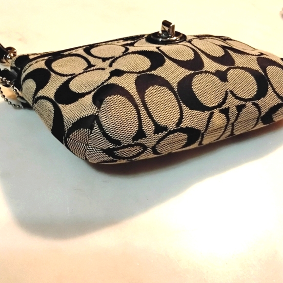 Coach Signature Turnlock And Zip Wrislet Black And Gray - Picture 9 of 16